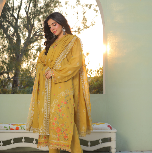 3 PIECE- EMBROIDERED LAWN SUIT (Unstitched)