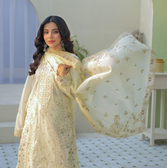 3 PIECE- EMBROIDERED LAWN SUIT (Unstitched)