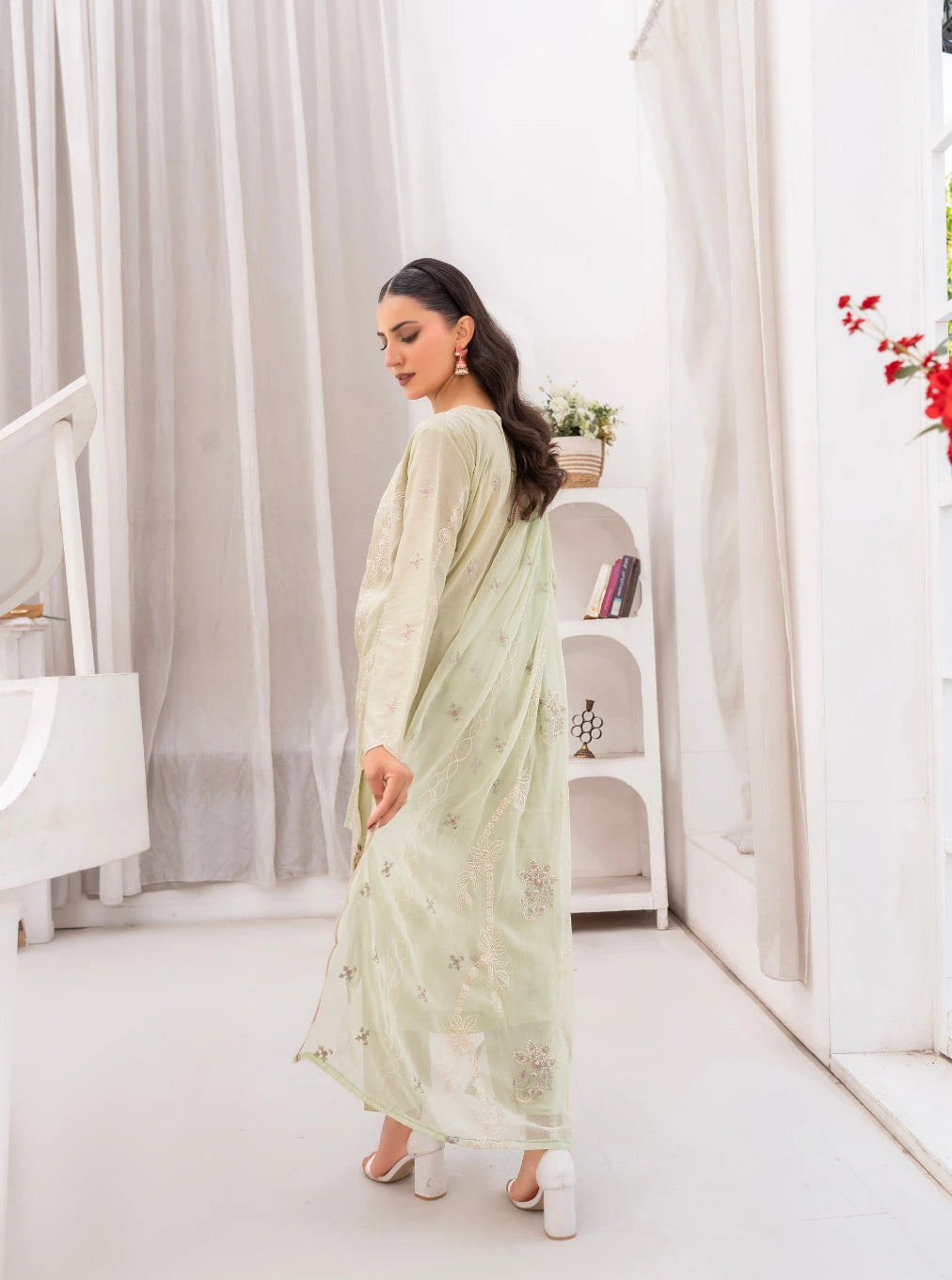 3PC Premium Embroidered Fine Lawn(Unstitched)