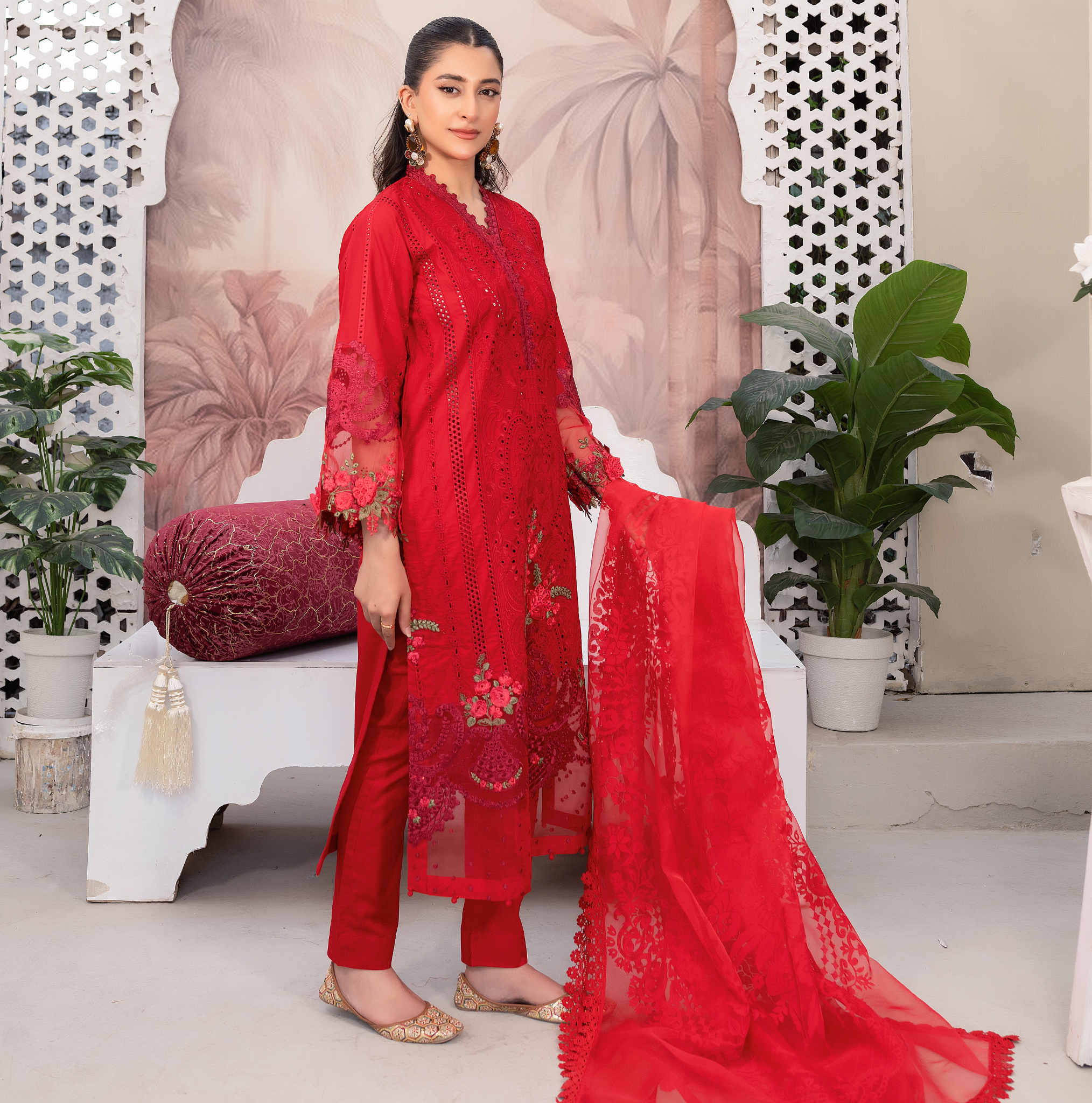 3 PIECE- EMBROIDERED LAWN SUIT (Stitched)