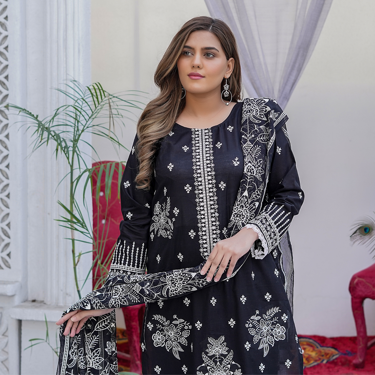 3 PIECE- EMBROIDERED LAWN SUIT (Unstitched)