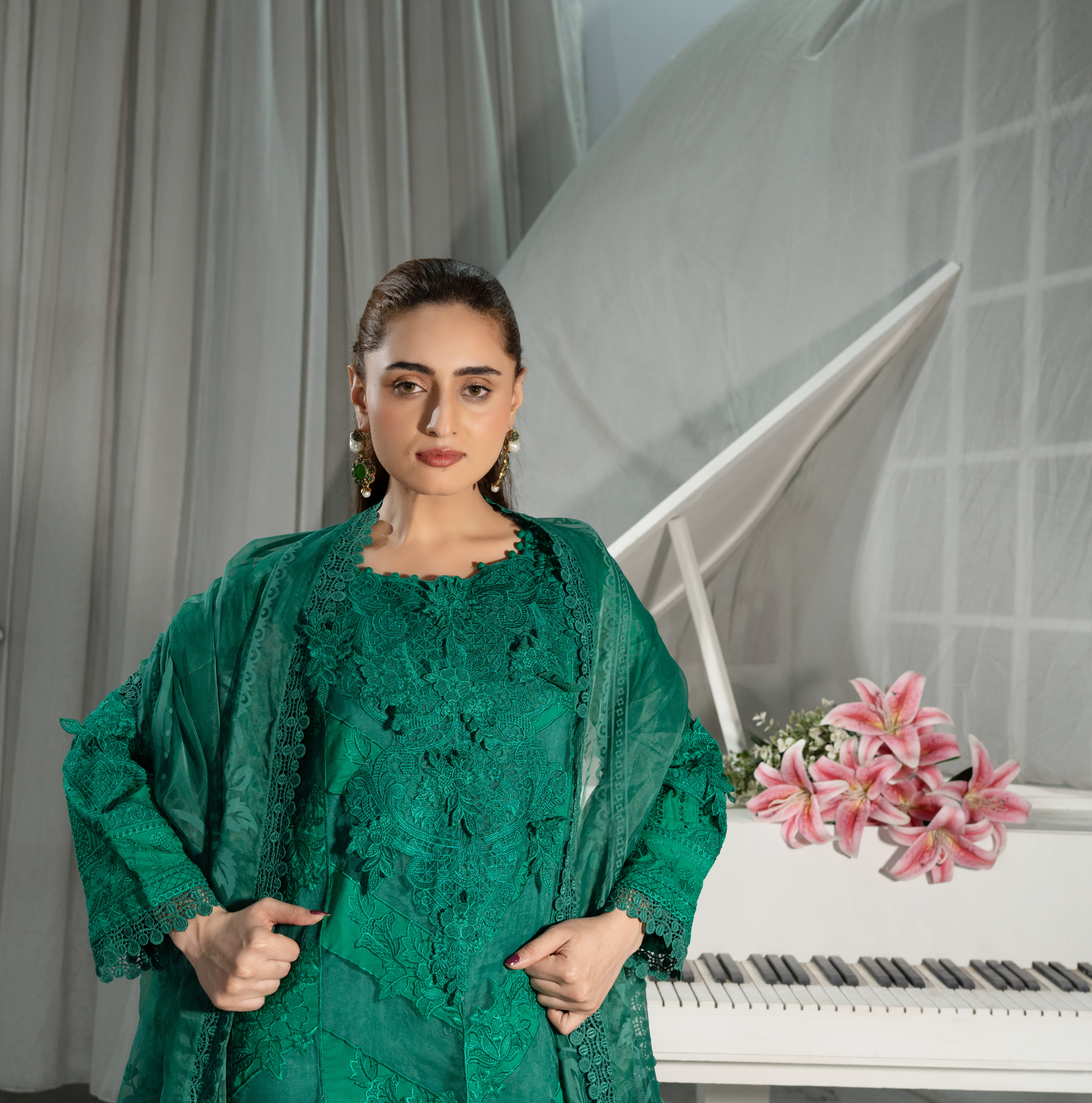 3 PIECE- EMBROIDERED LAWN SUIT (Stitched)