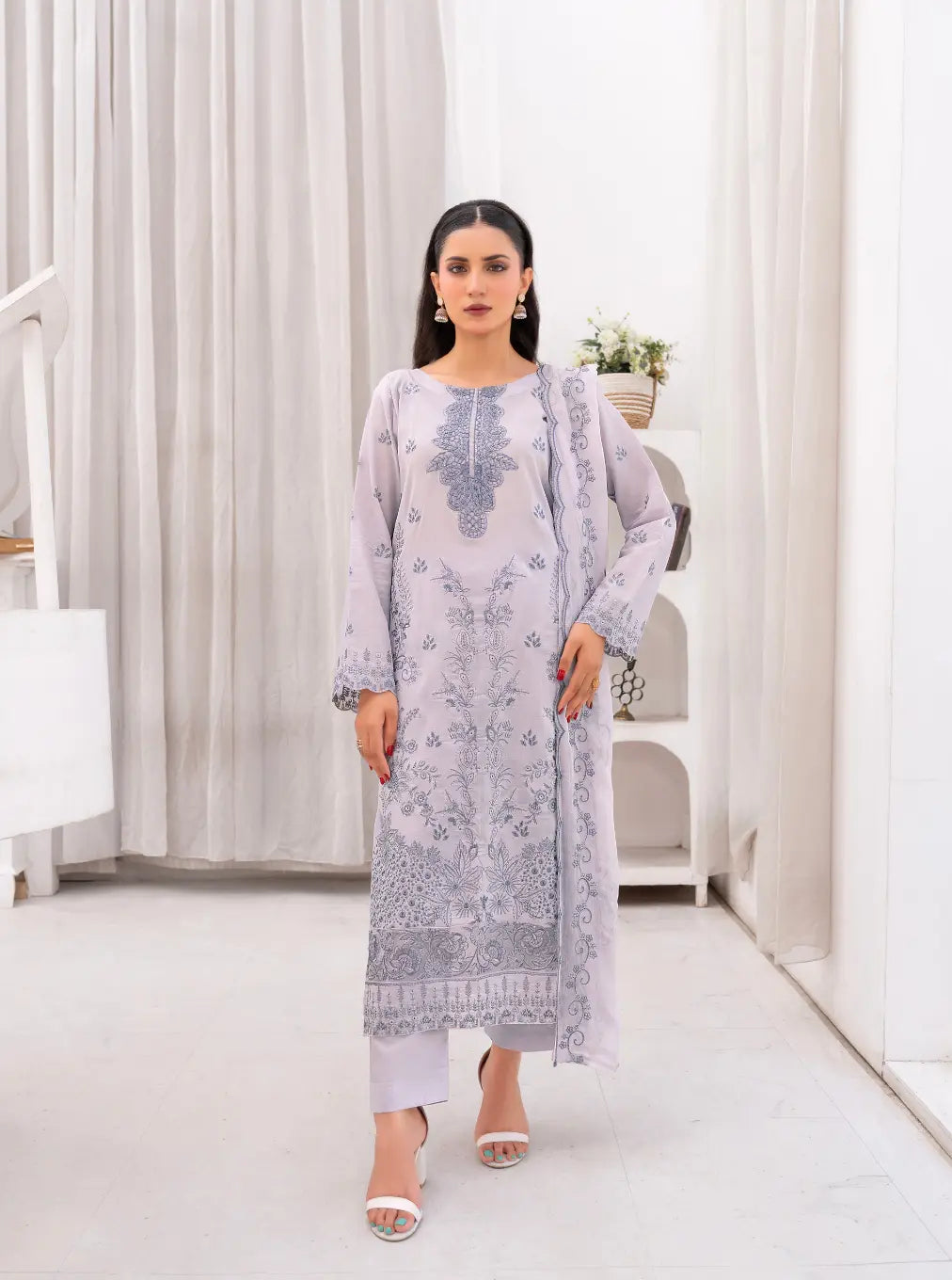 3PC Premium Embroidered Fine Lawn(Unstitched)