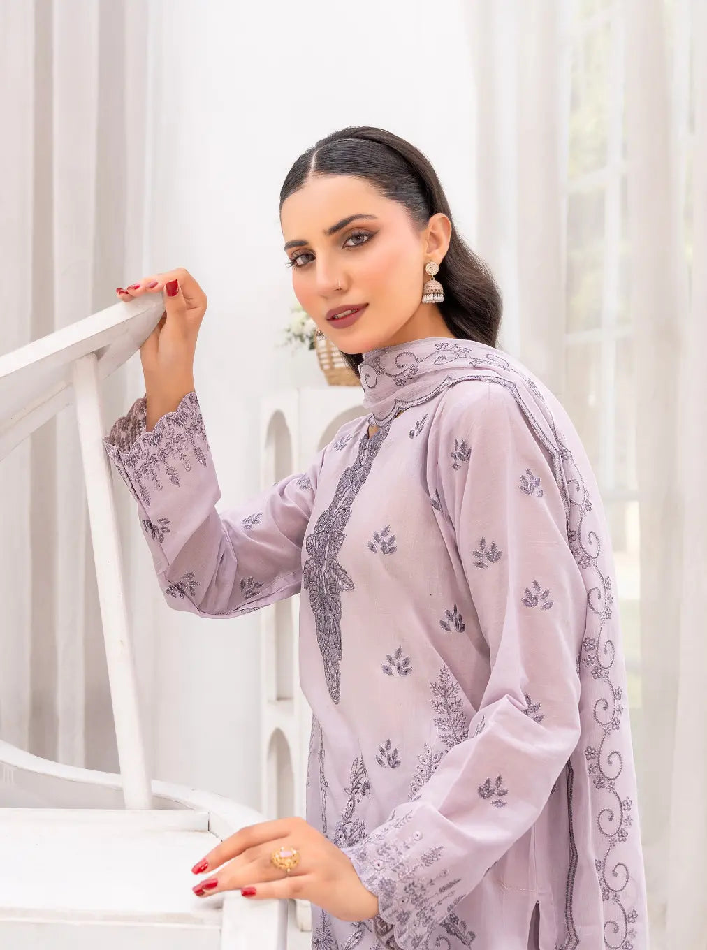 3PC Premium Embroidered Fine Lawn(Unstitched)