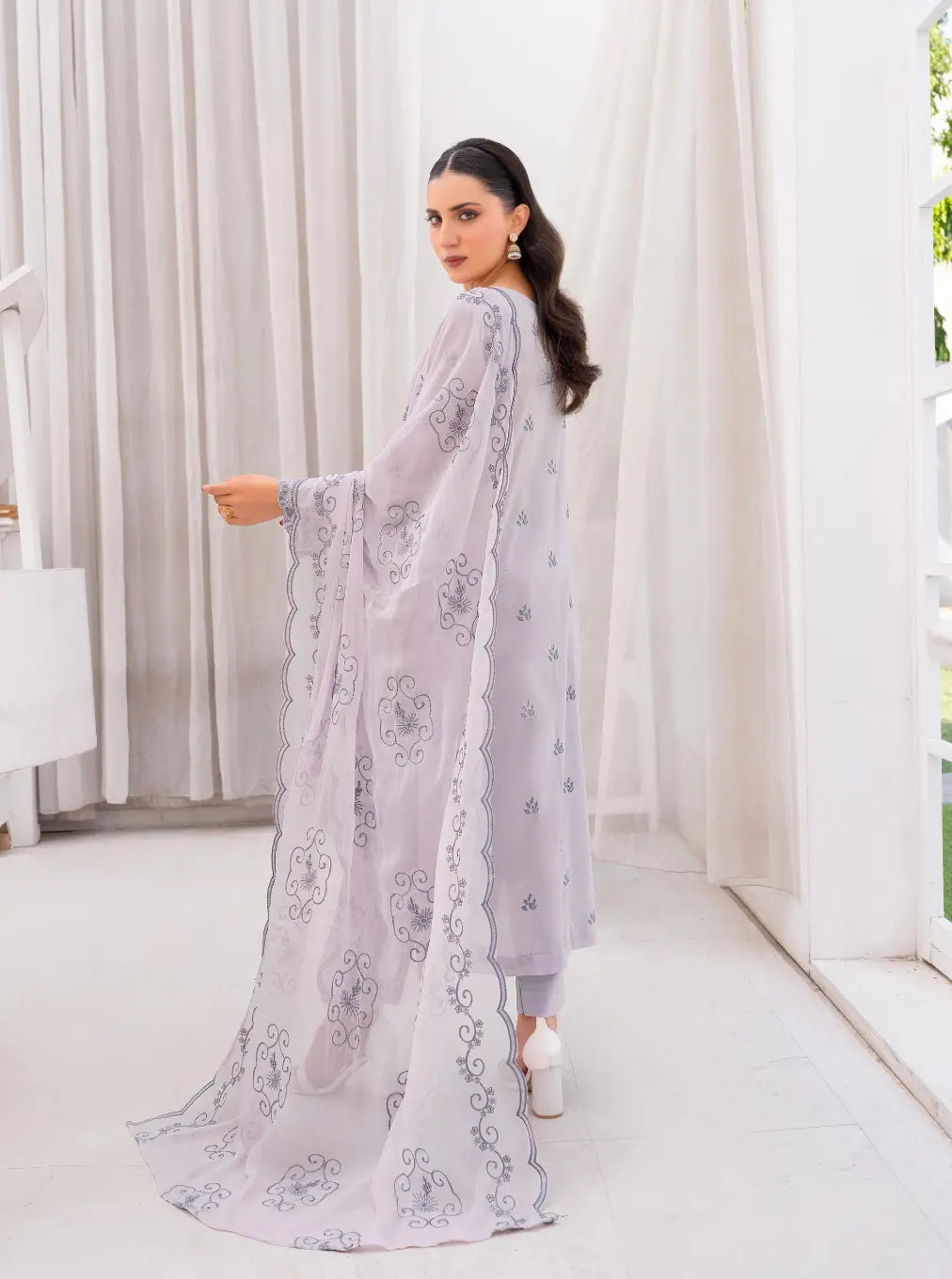3PC Premium Embroidered Fine Lawn(Unstitched)