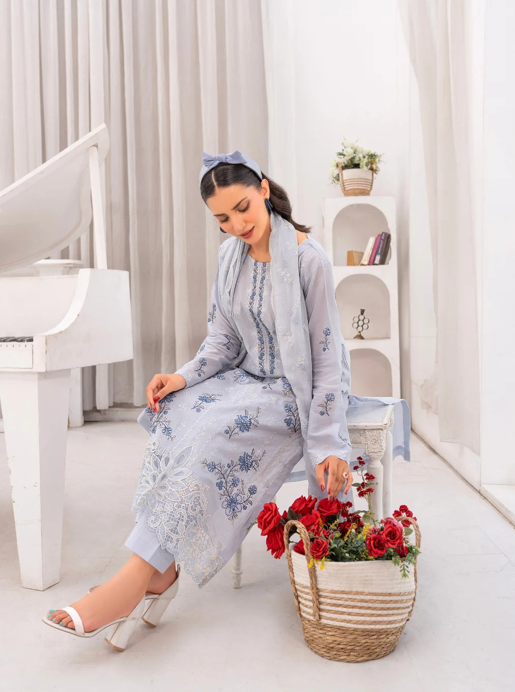 3PC Premium Embroidered Fine Lawn(Unstitched)