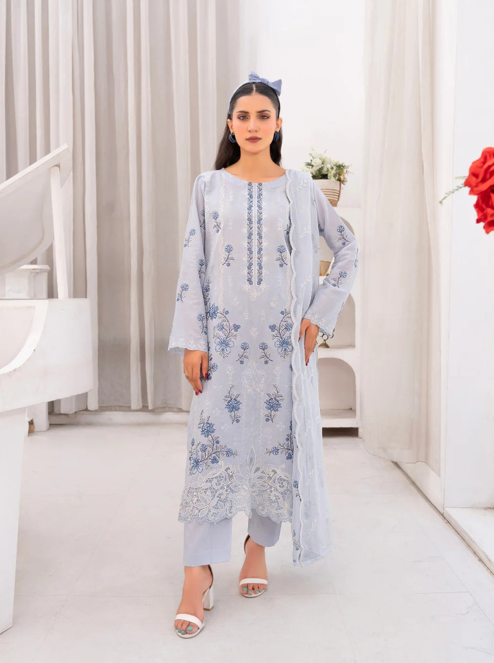 3PC Premium Embroidered Fine Lawn(Unstitched)