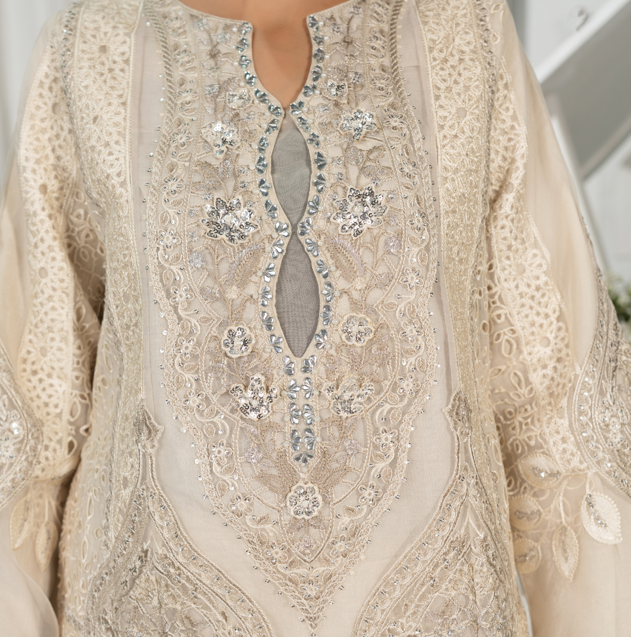 3 PIECE- EMBROIDERED LAWN SUIT (Stitched)