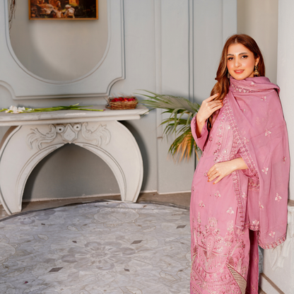 3 PIECE- EMBROIDERED LAWN SUIT (Unstitched)
