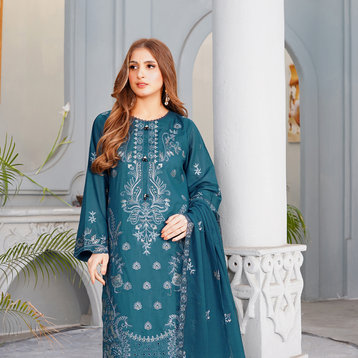 3 PIECE- EMBROIDERED LAWN SUIT (Unstitched)