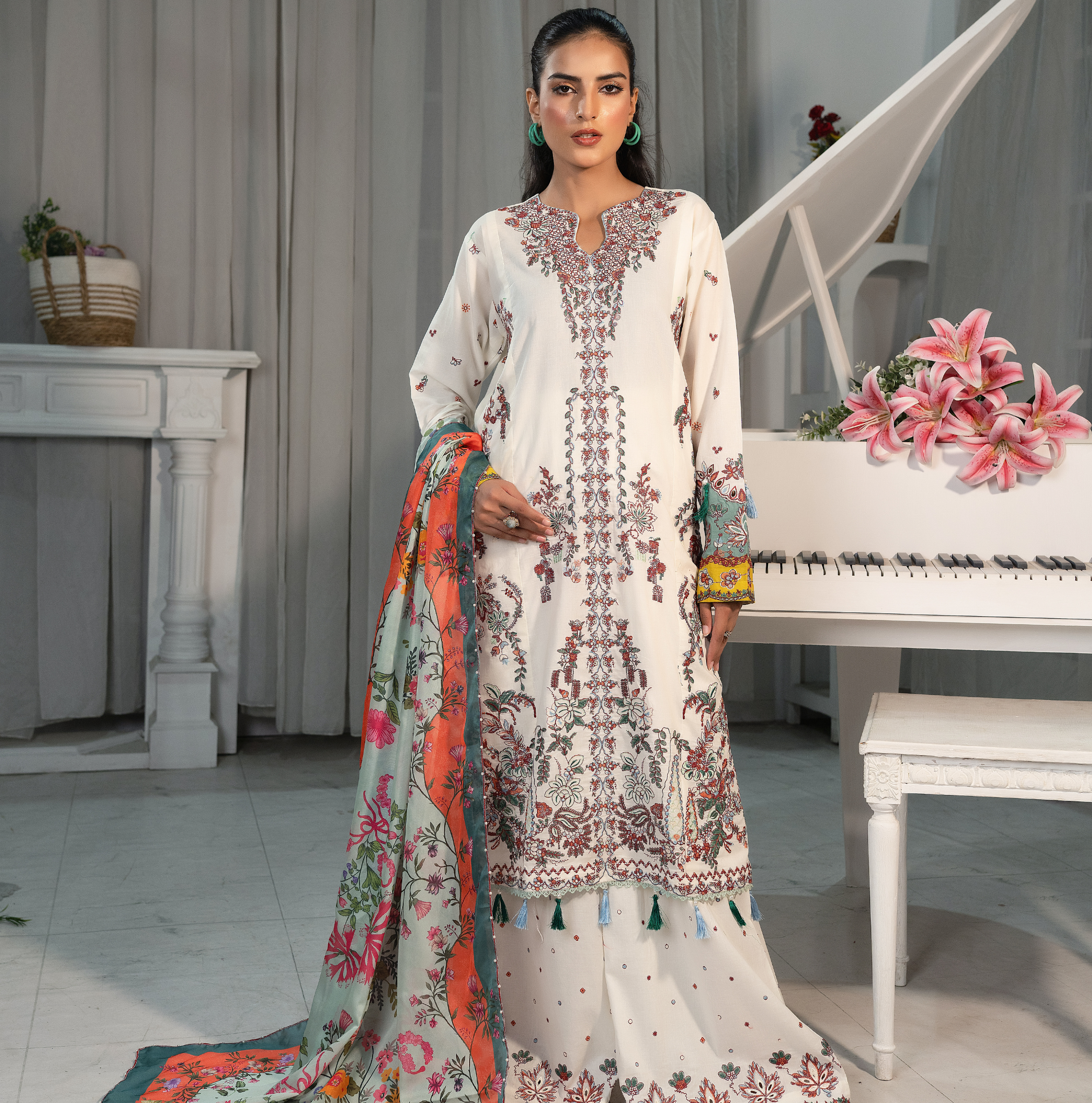 3 PIECE- EMBROIDERED LAWN SUIT (Stitched)