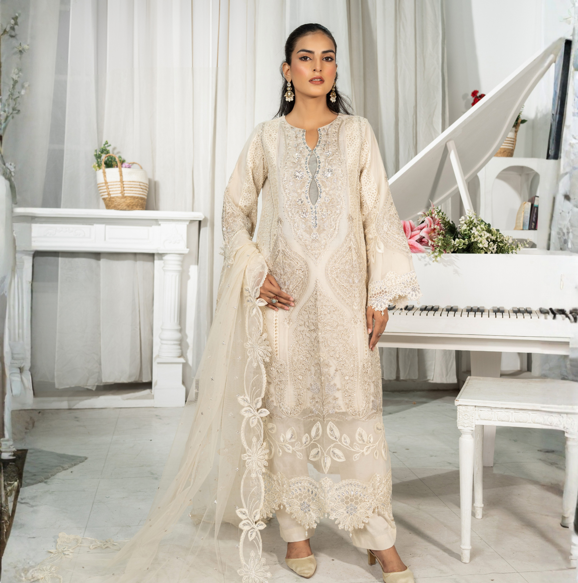3 PIECE- EMBROIDERED LAWN SUIT (Stitched)