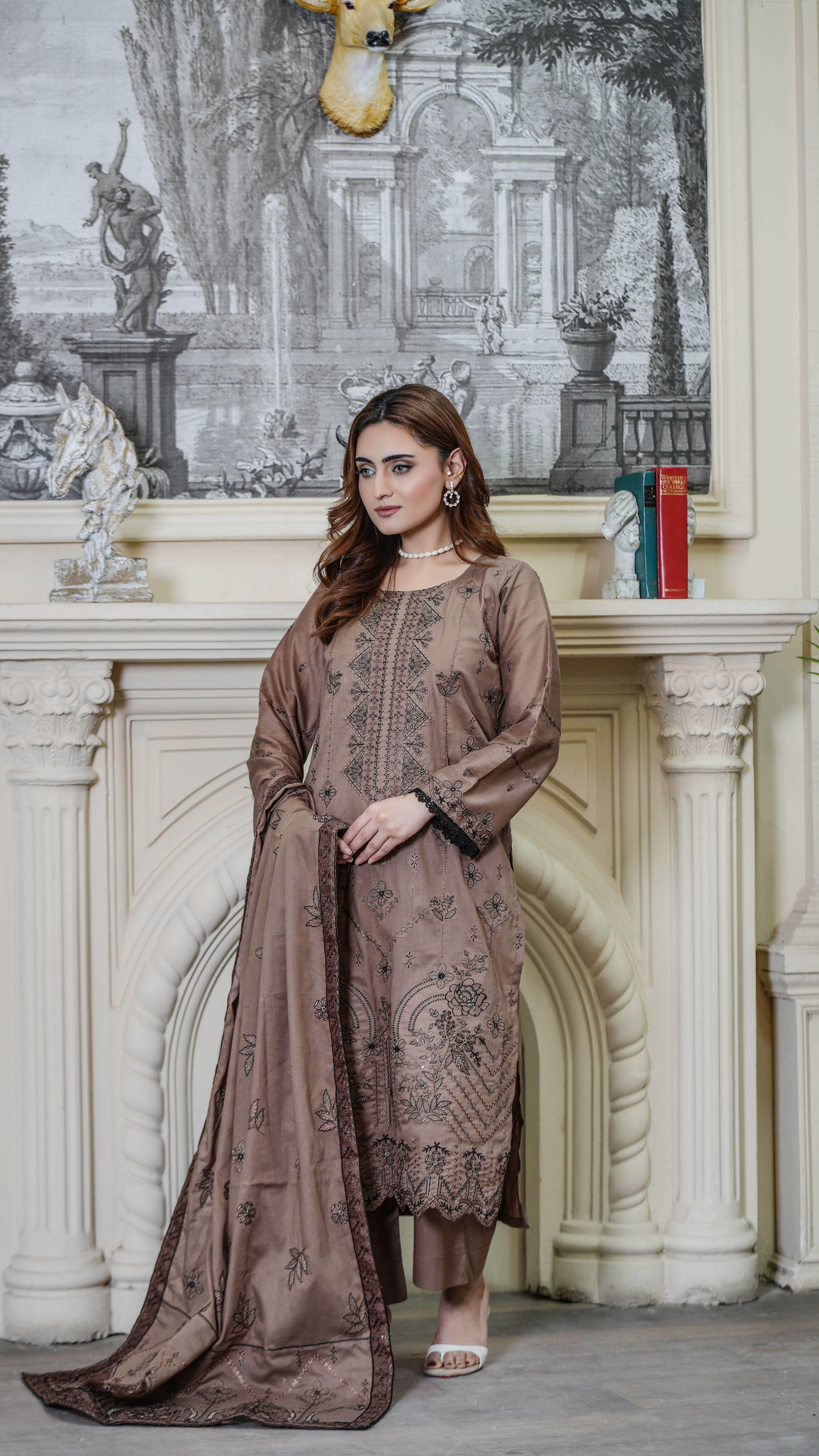3PC EMBROIDERED FINE LAWN (UNSTITCHED)