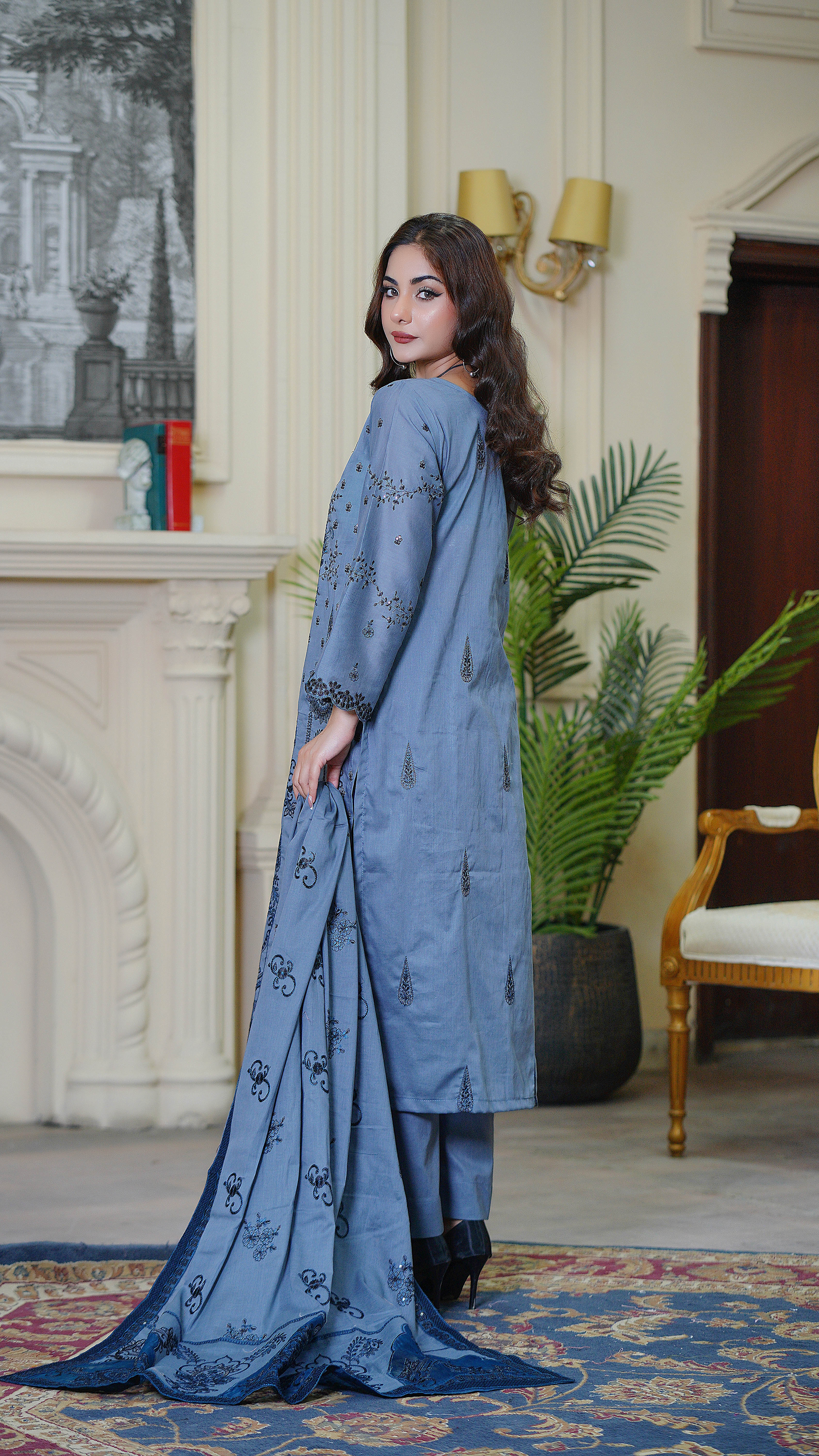 3PC EMBROIDERED FINE LAWN (UNSTITCHED)