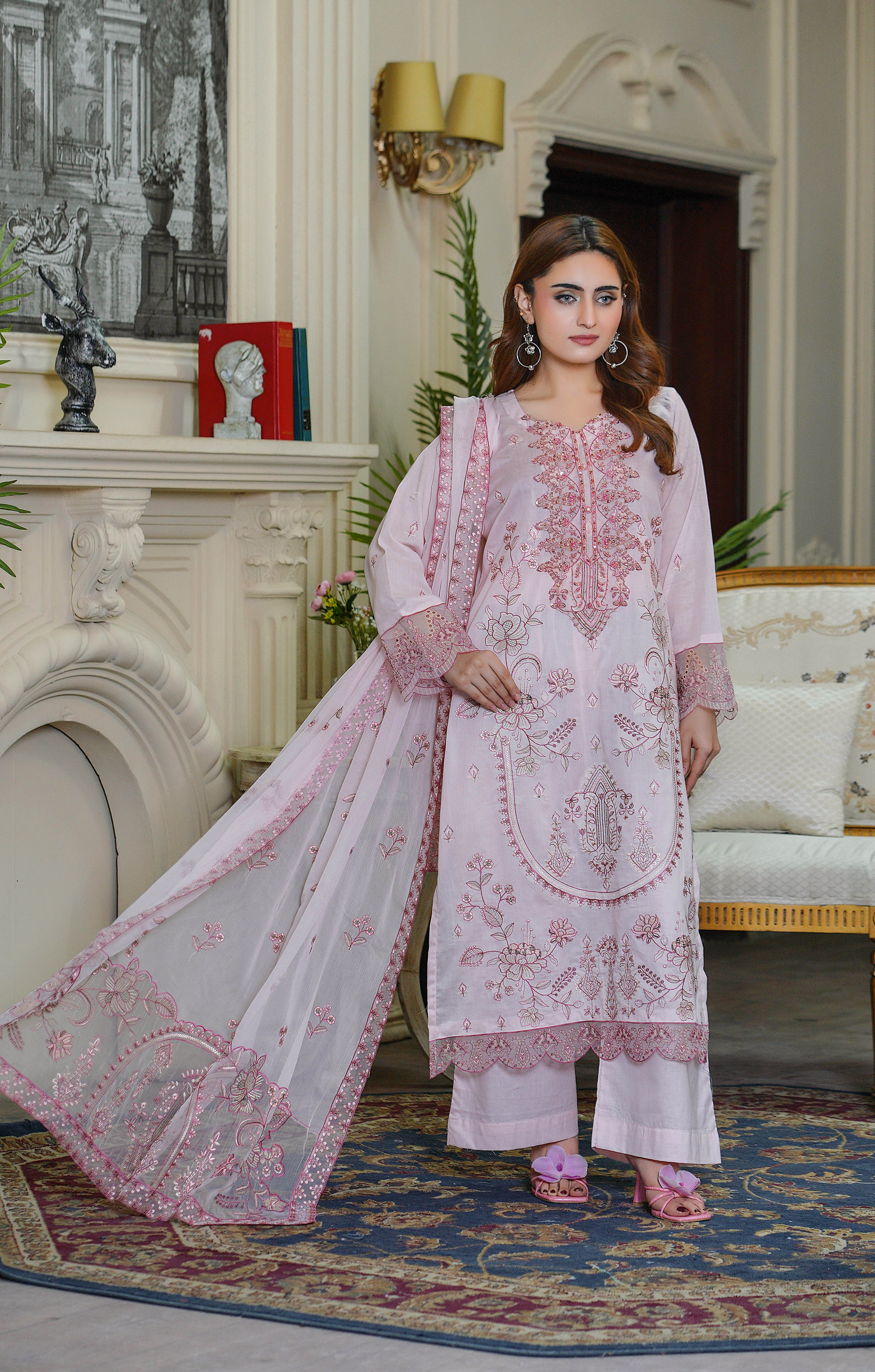 3PC EMBROIDERED PREMIUM LAWN SUIT (UNSTITCHED)