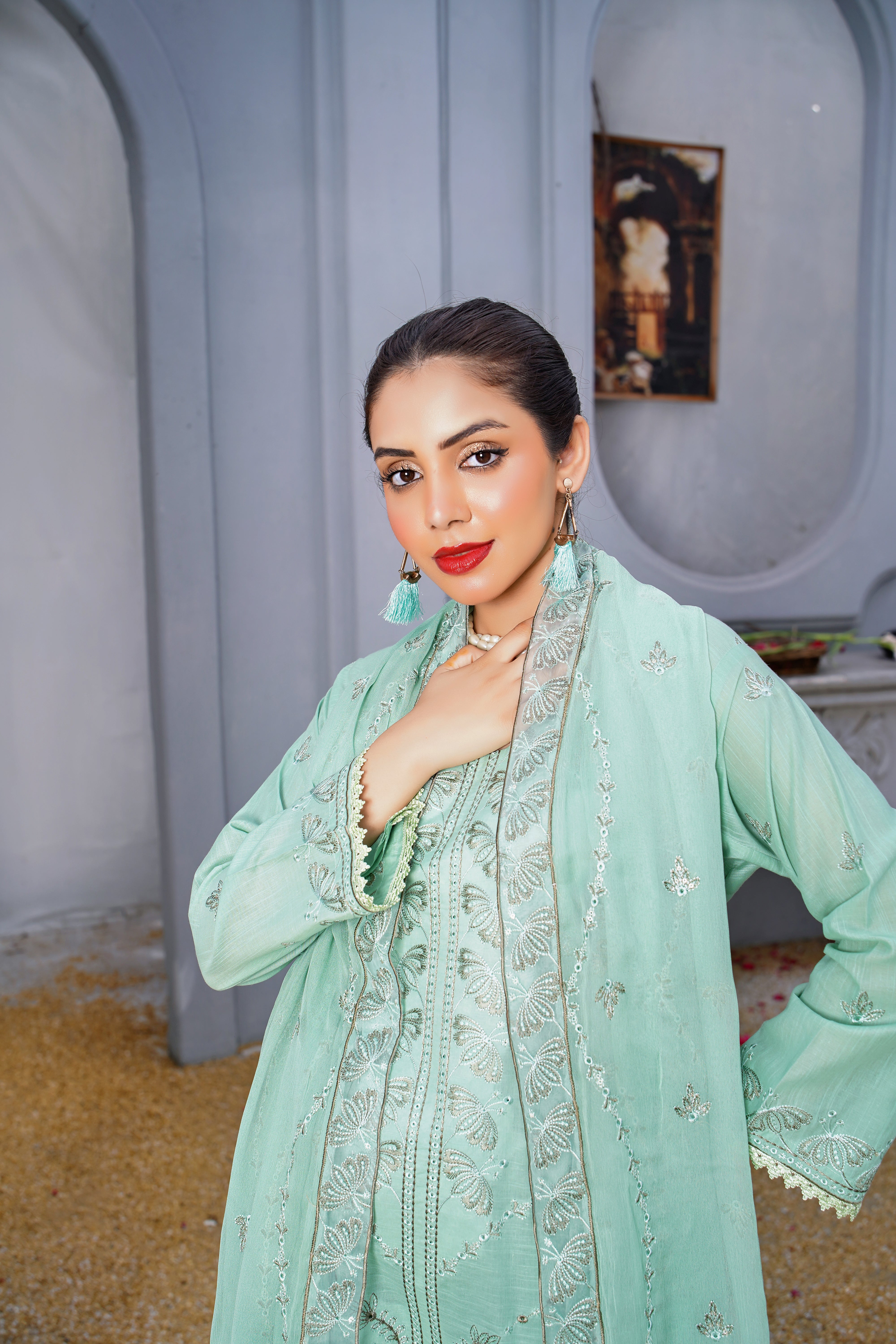 3 PIECE- EMBROIDERED SLUB LAWN SUIT (unstitched)