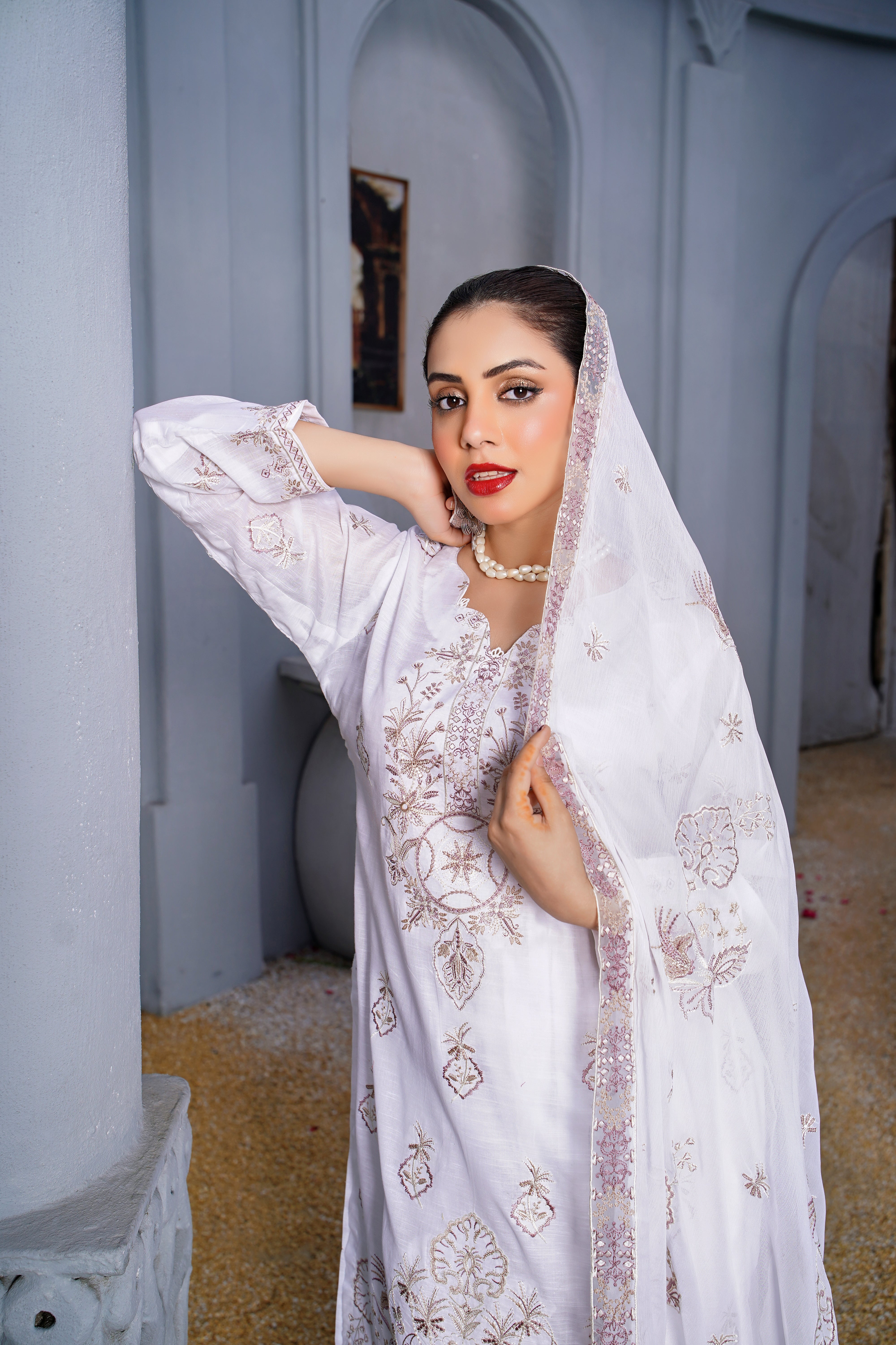 3 PIECE- EMBROIDERED SLUB LAWN SUIT (unstitched)