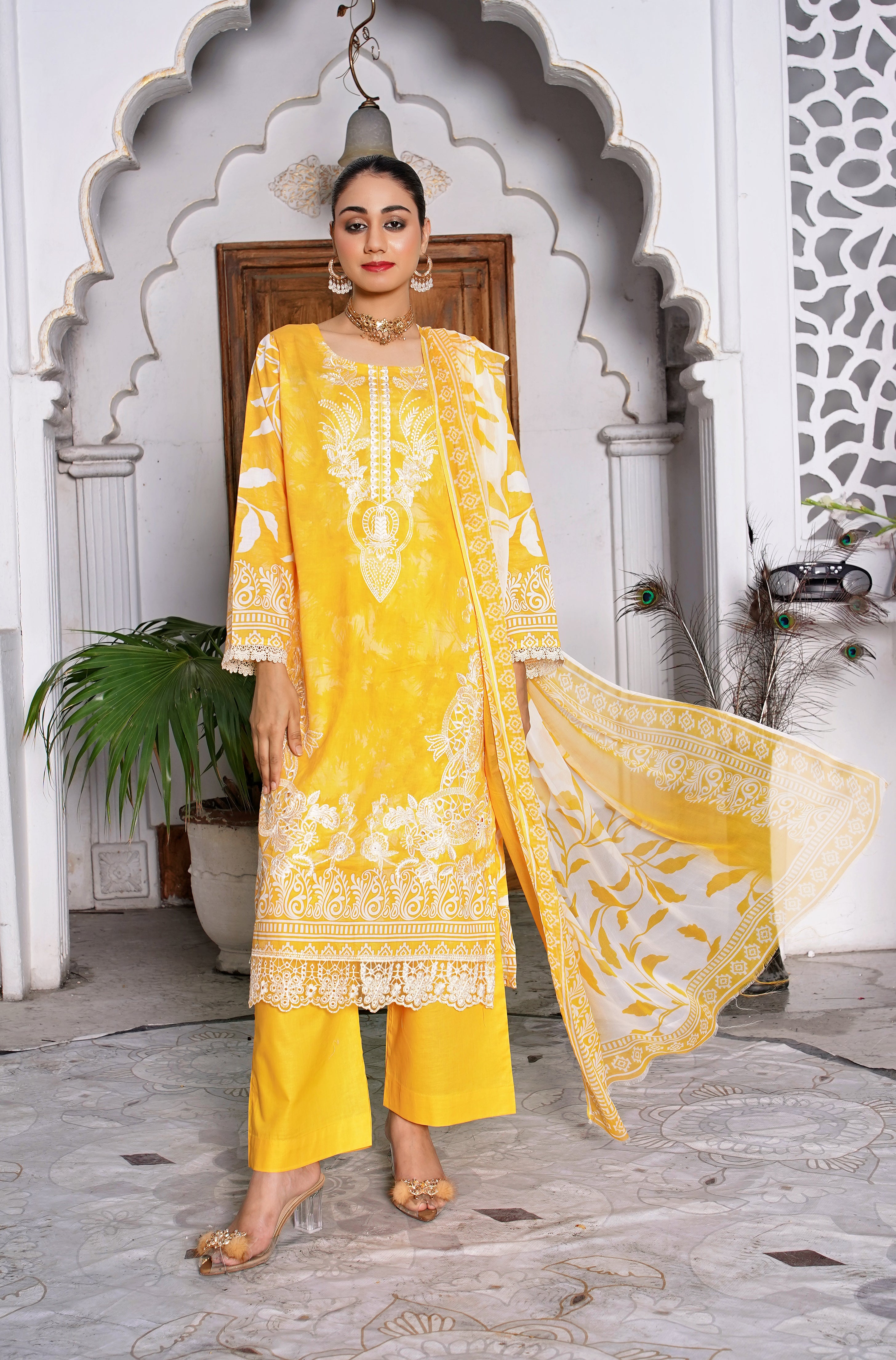 3 PIECE- DIGITAL PRINTED LAWN SUIT WITH EMBROIDERY (unstitched)