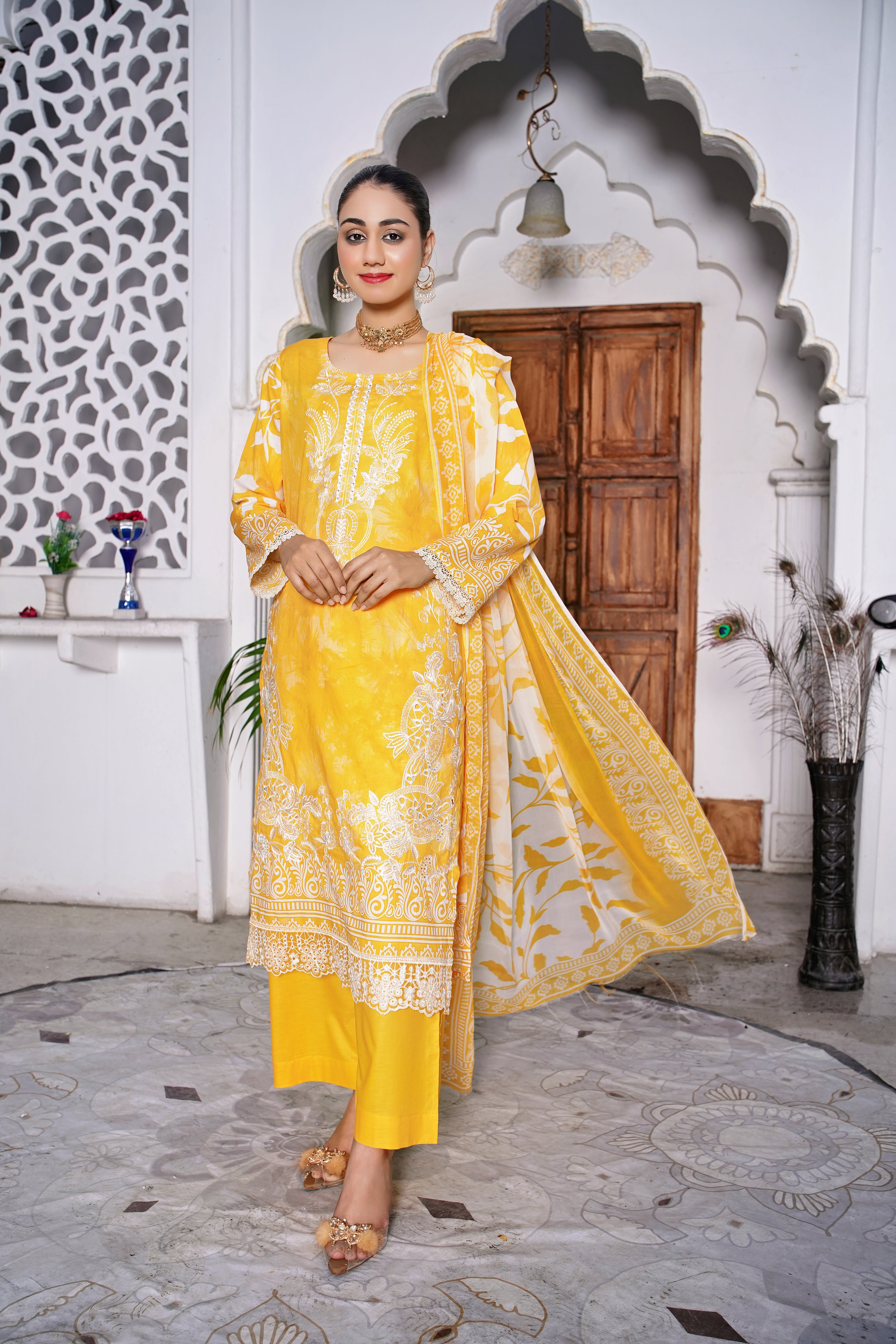 3 PIECE- DIGITAL PRINTED LAWN SUIT WITH EMBROIDERY (unstitched)