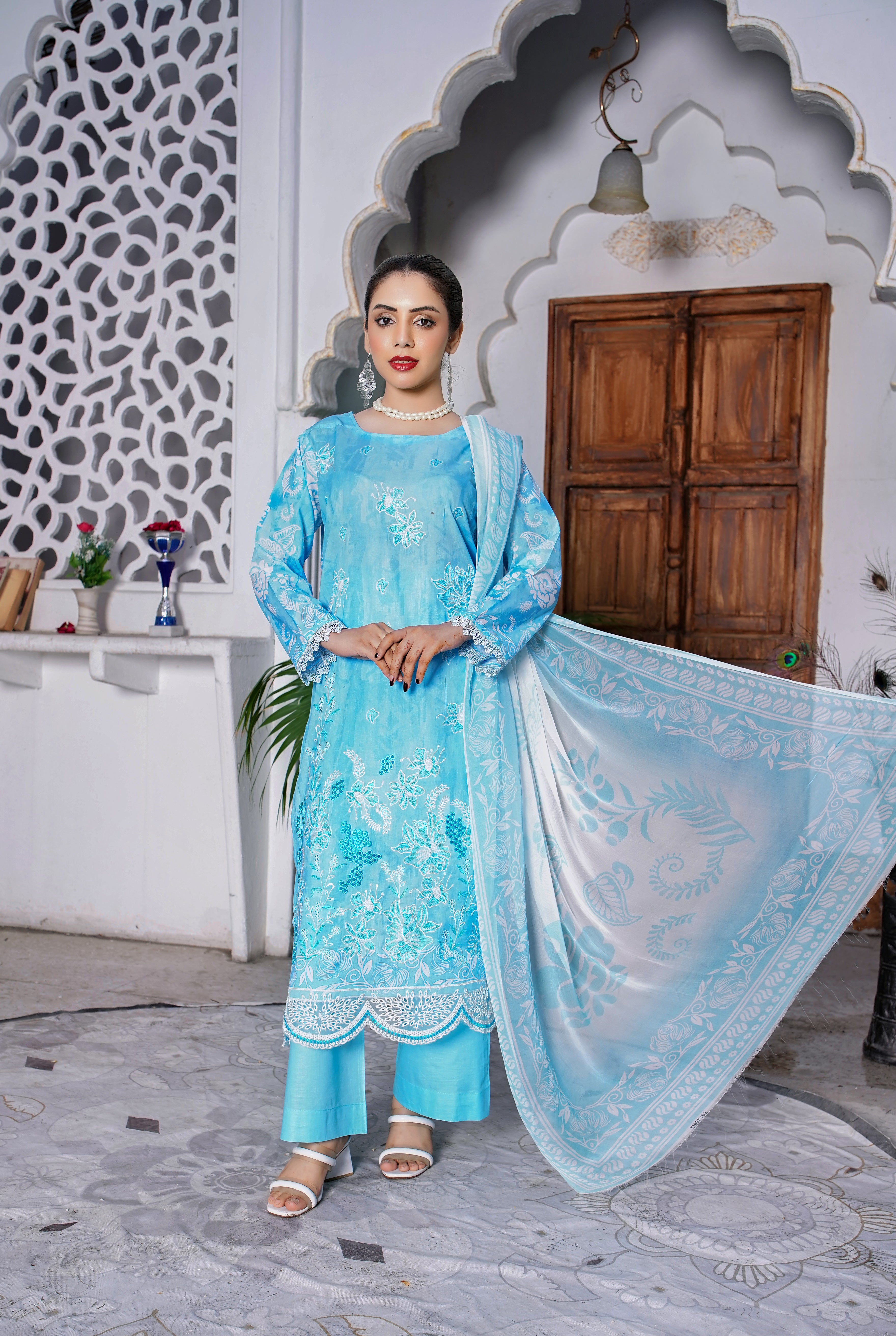 3 PIECE- DIGITAL PRINTED LAWN SUIT WITH EMBROIDERY (unstitched)