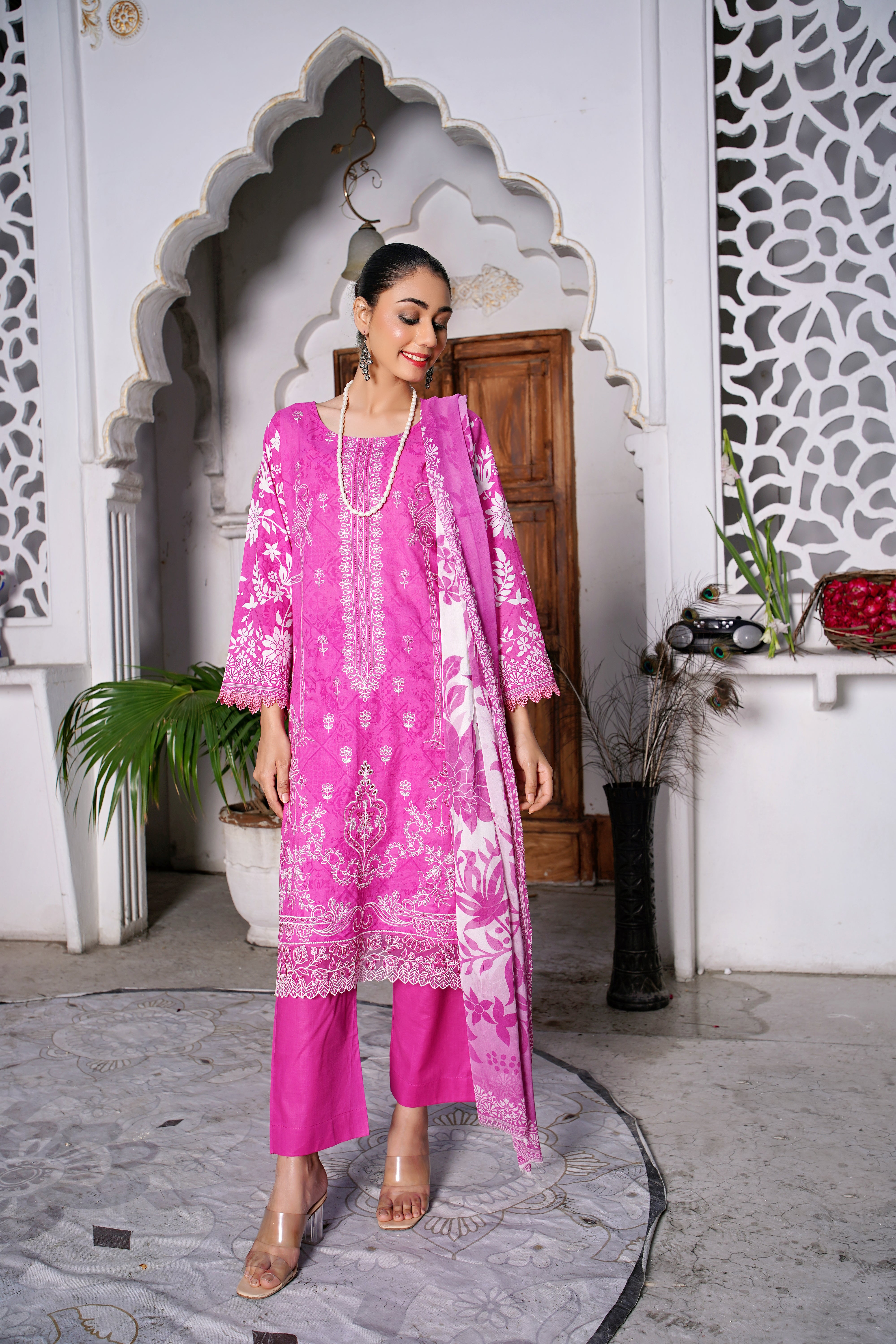 3 PIECE- DIGITAL PRINTED LAWN SUIT WITH EMBROIDERY (unstitched)