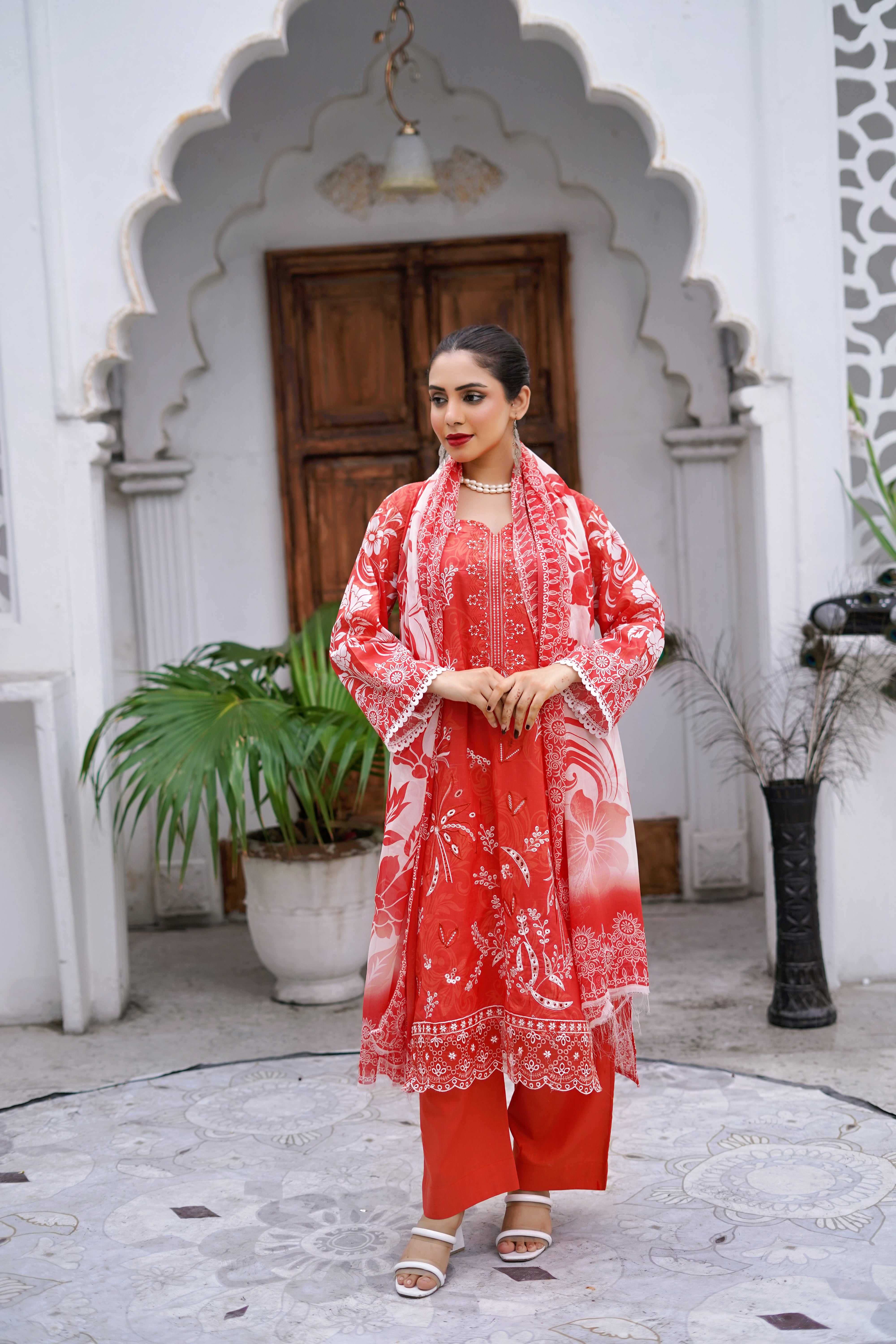 3 PIECE- DIGITAL PRINTED LAWN SUIT WITH EMBROIDERY (unstitched)