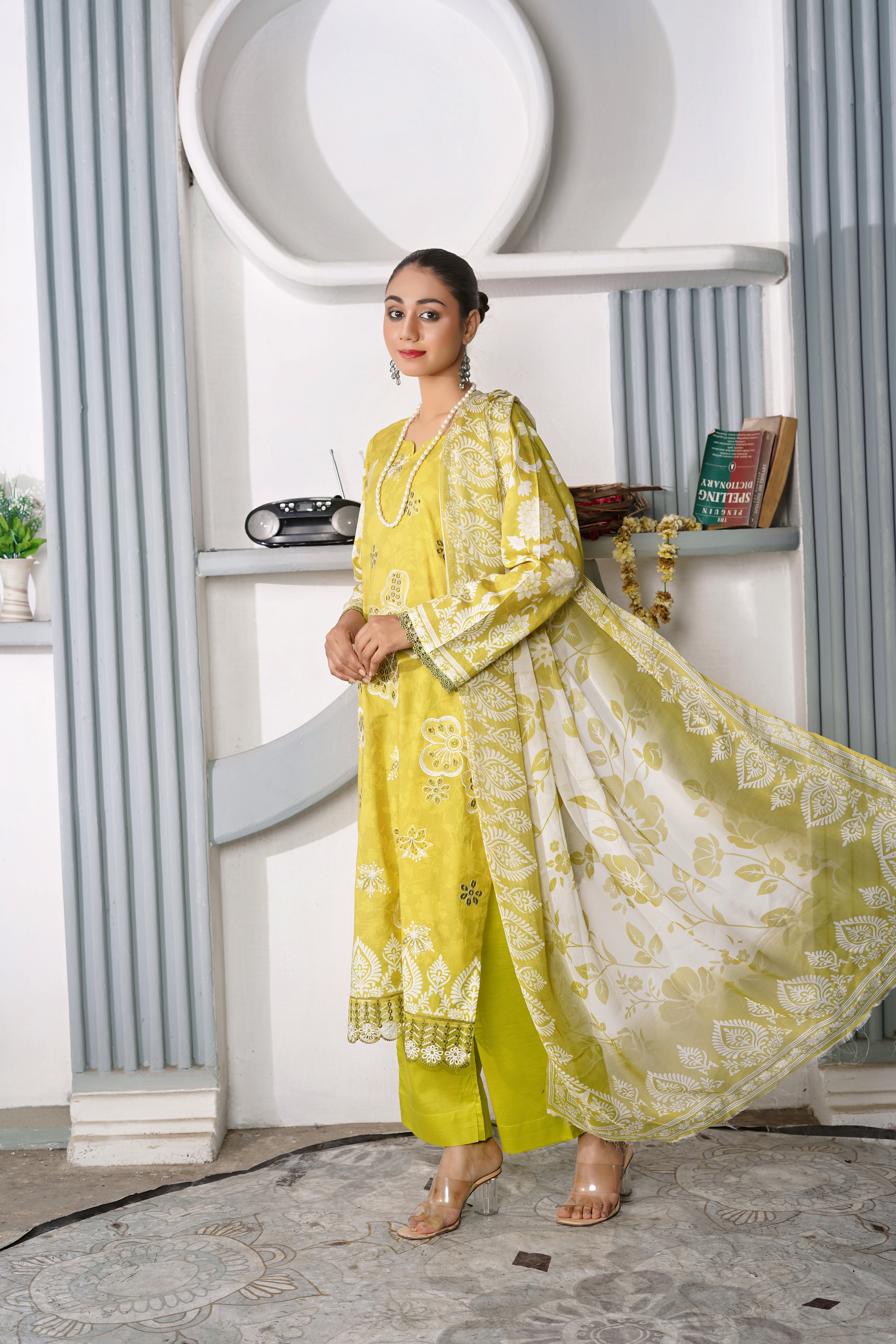 3 PIECE- DIGITAL PRINTED LAWN SUIT WITH EMBROIDERY (unstitched)