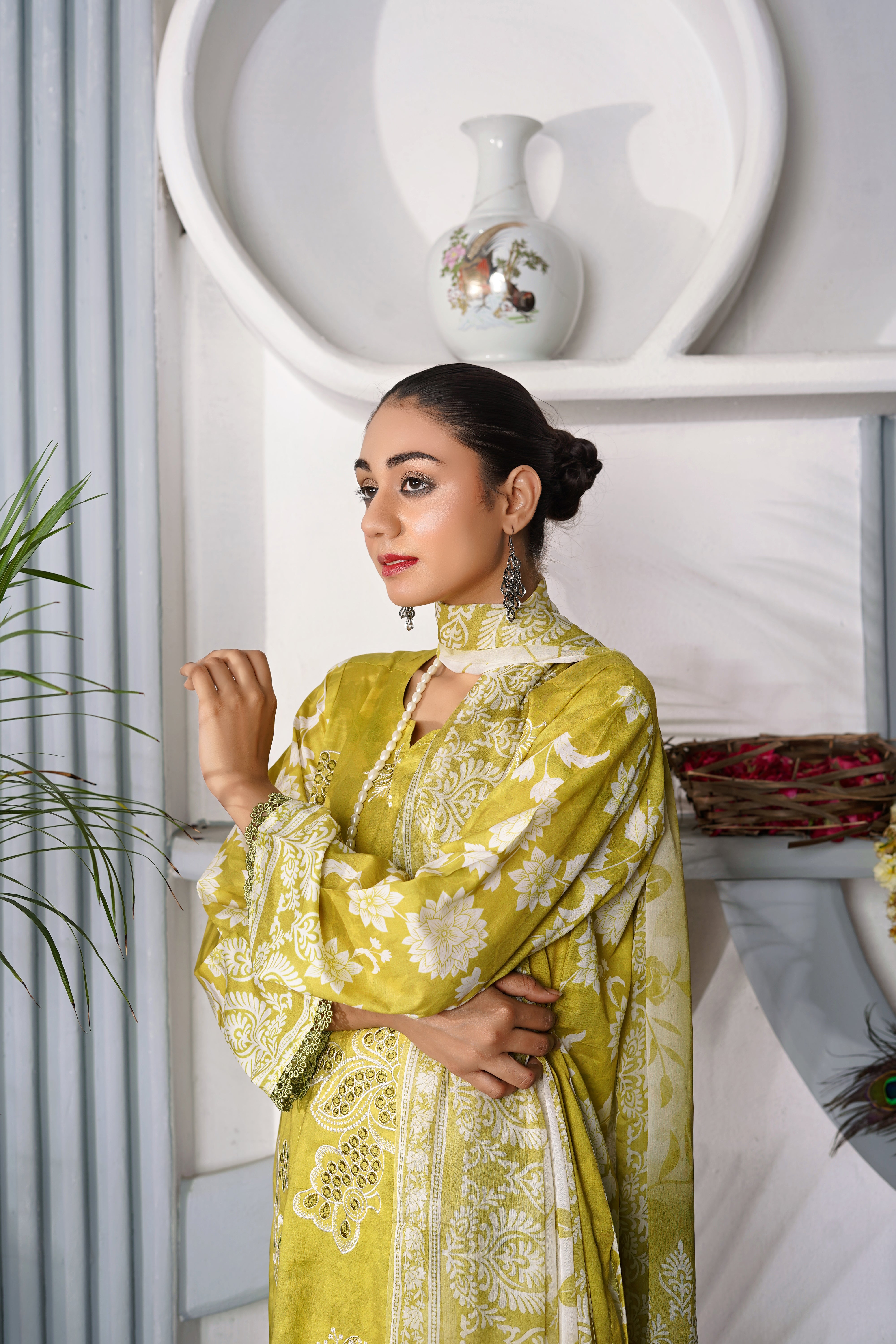 3 PIECE- DIGITAL PRINTED LAWN SUIT WITH EMBROIDERY (unstitched)