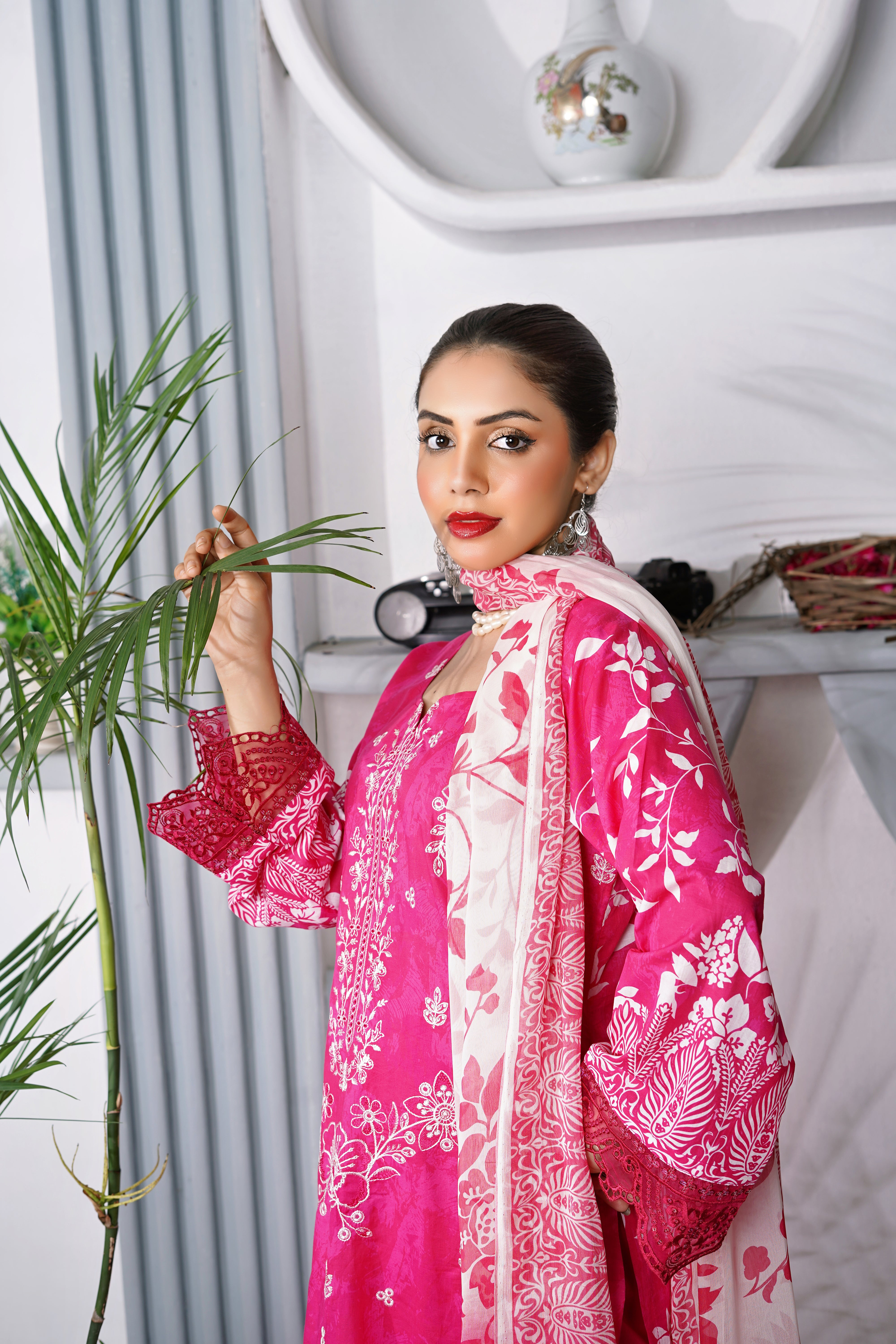3 PIECE- DIGITAL PRINTED LAWN SUIT WITH EMBROIDERY (unstitched)