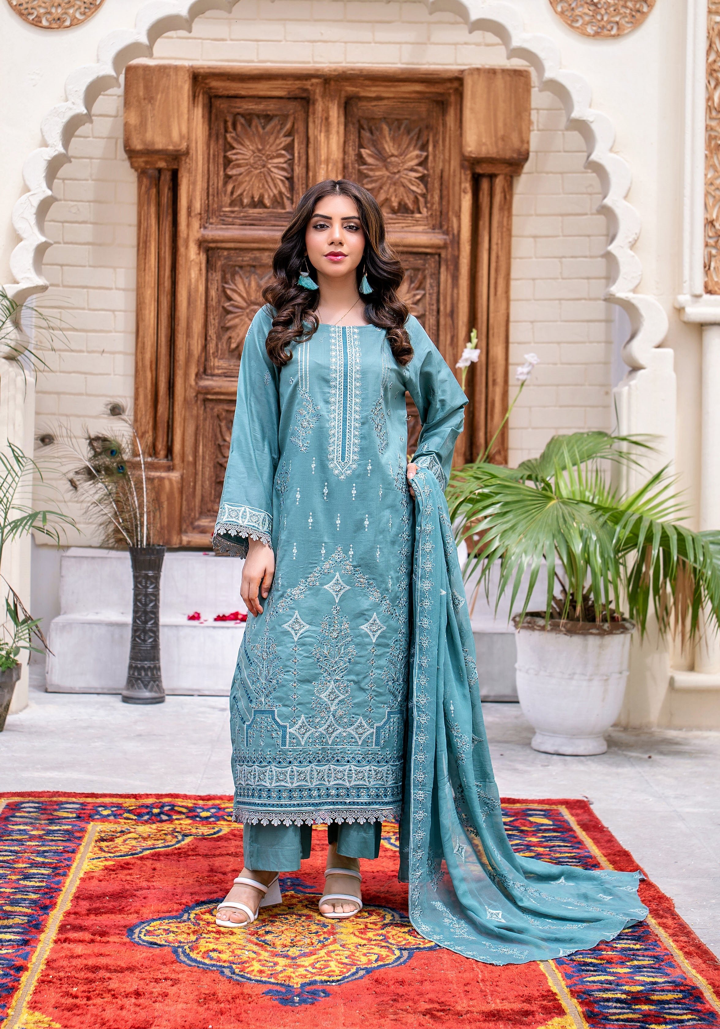 3 PIECE- EMBROIDERED LAWN SUIT (unstitched)