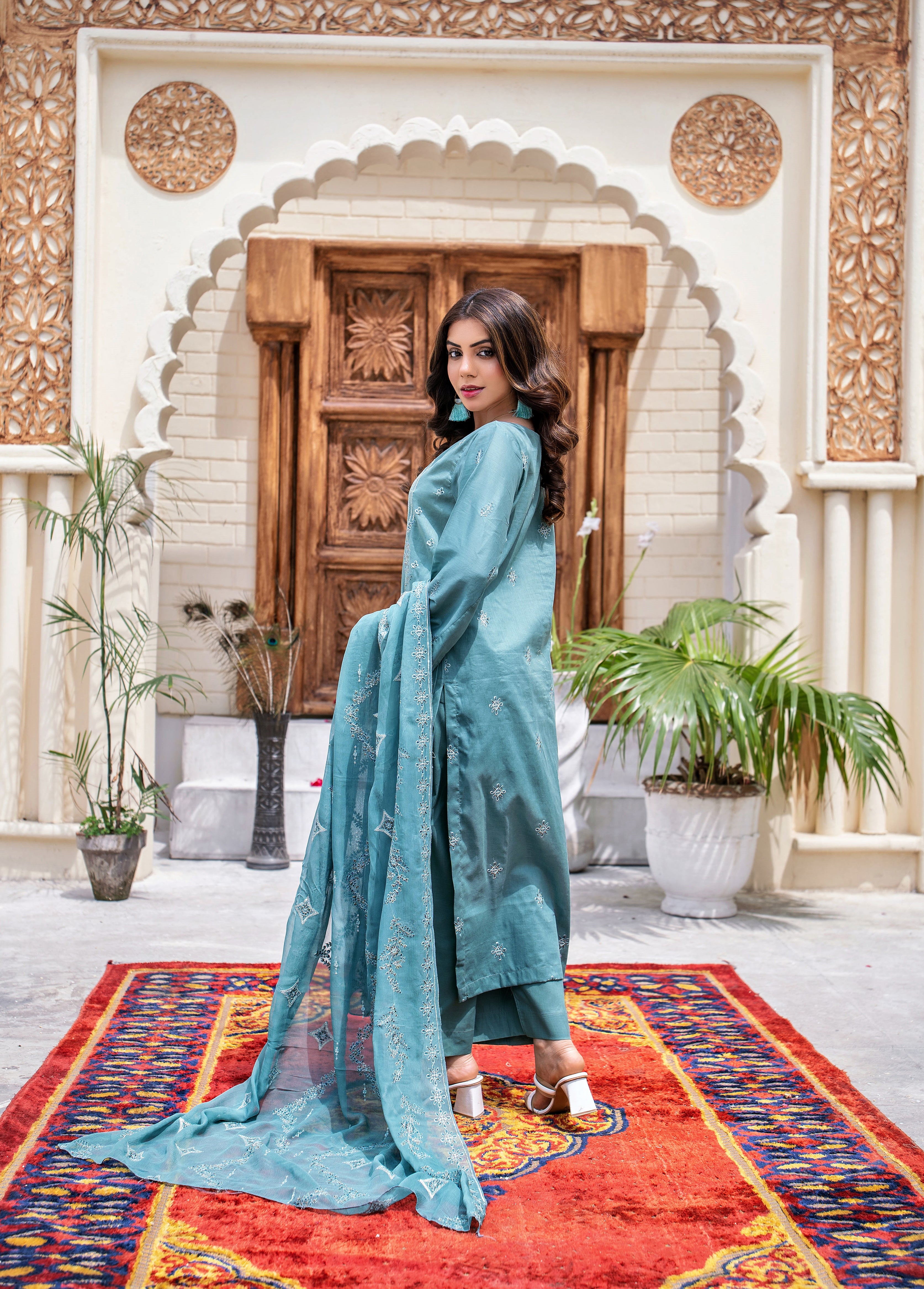 3 PIECE- EMBROIDERED LAWN SUIT (unstitched)