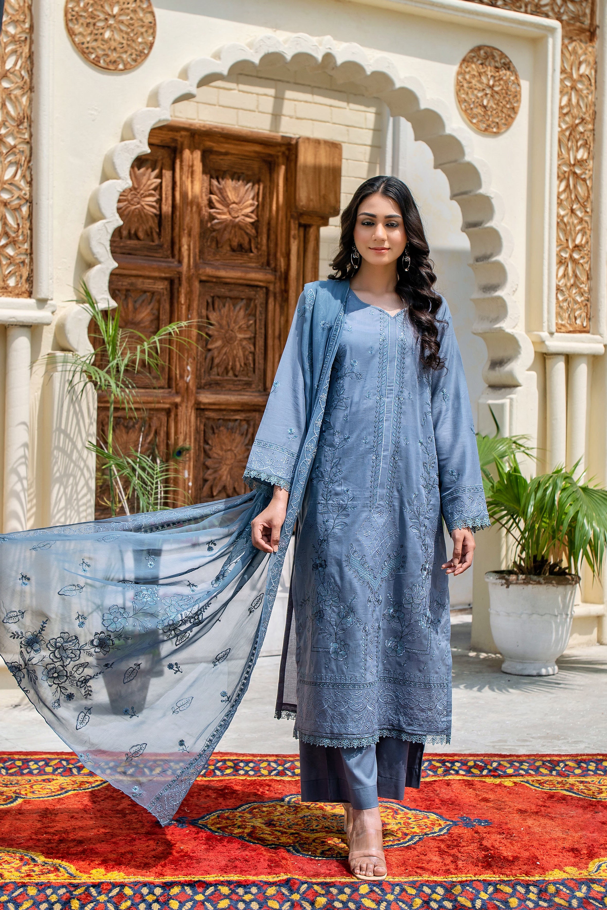 3 PIECE- EMBROIDERED LAWN SUIT (unstitched)