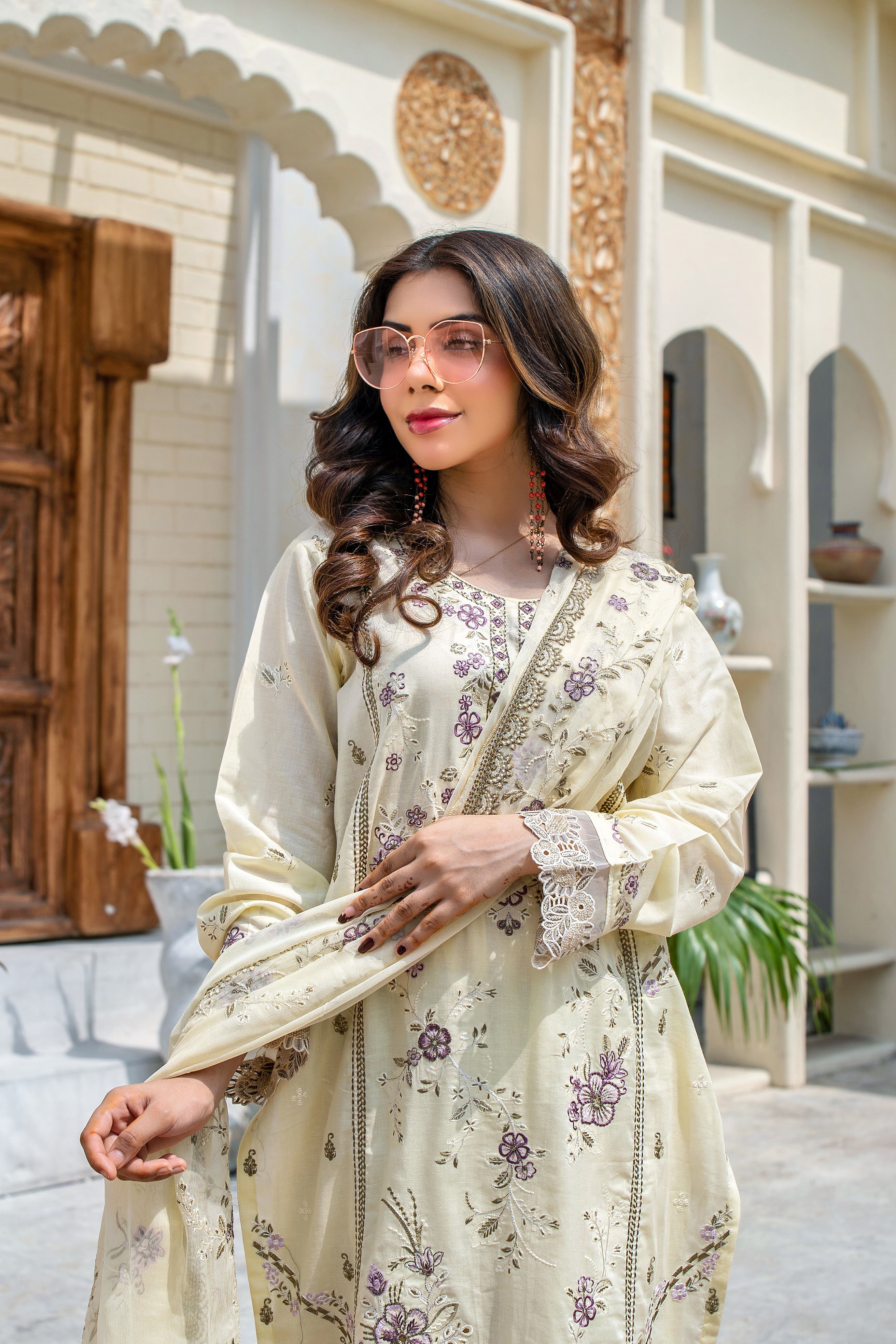3 PIECE- EMBROIDERED LAWN SUIT (unstitched)