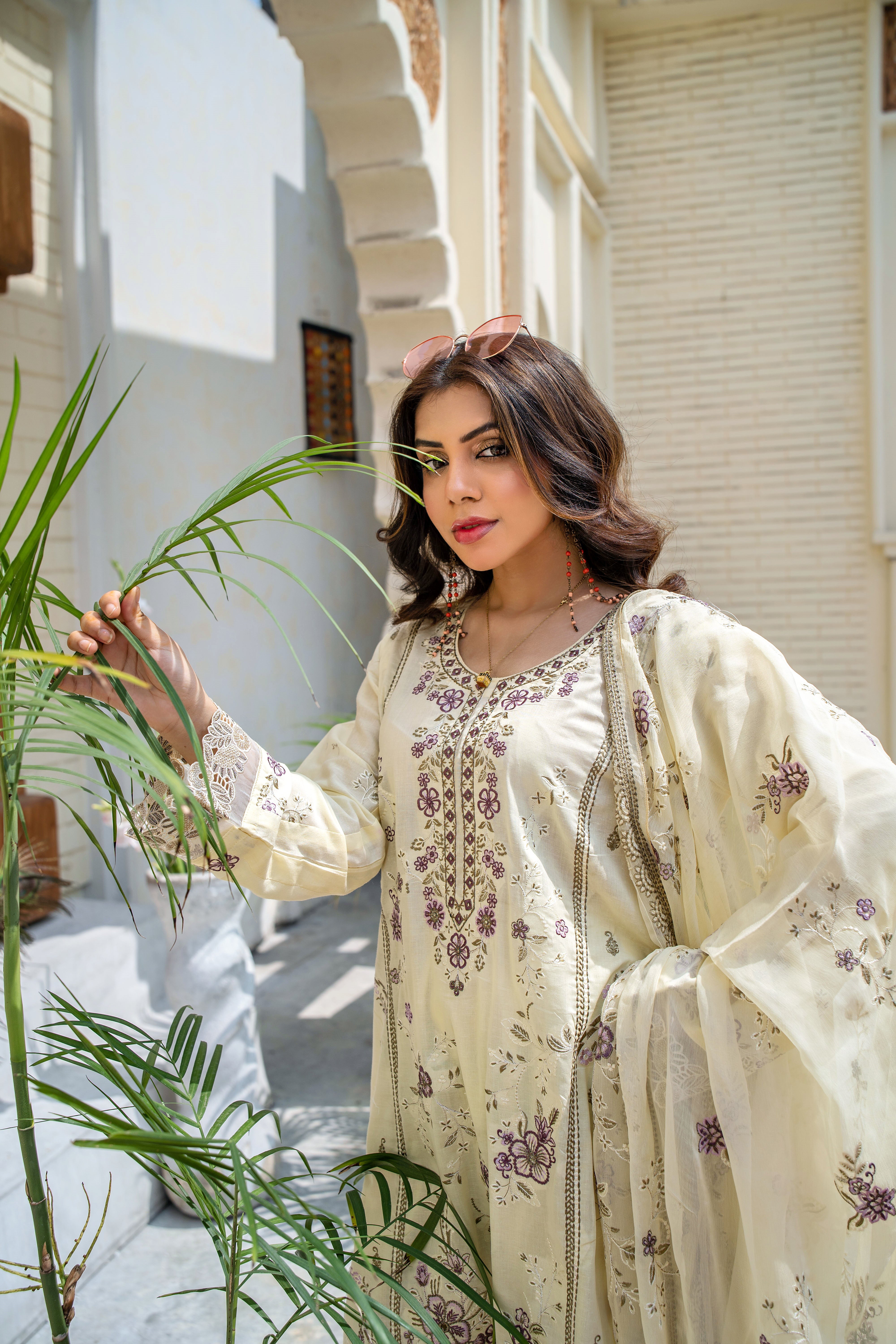 3 PIECE- EMBROIDERED LAWN SUIT (unstitched)