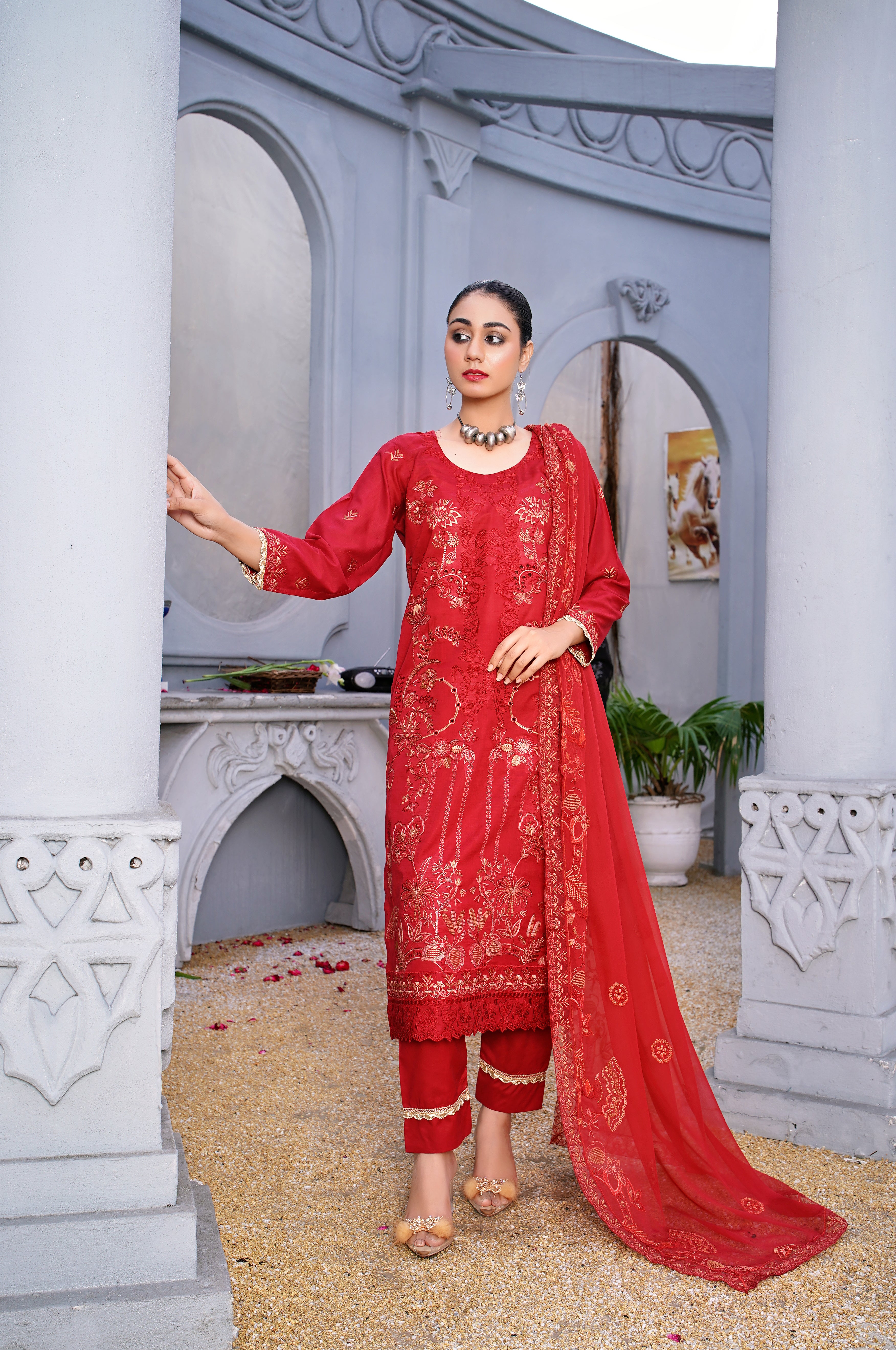 3 PIECE- EMBROIDERED SLUB LAWN SUIT (unstitched)