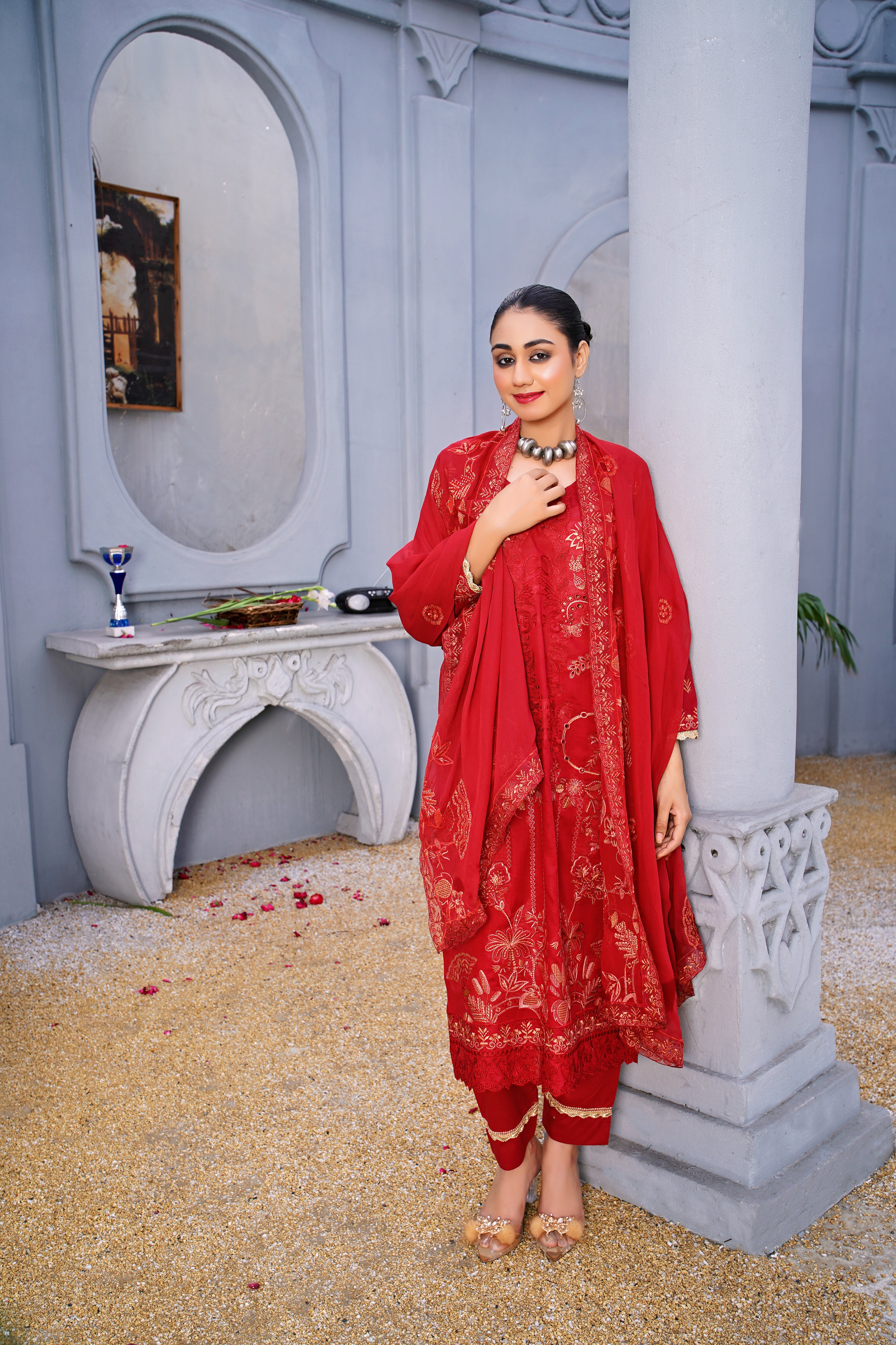 3 PIECE- EMBROIDERED SLUB LAWN SUIT (unstitched)