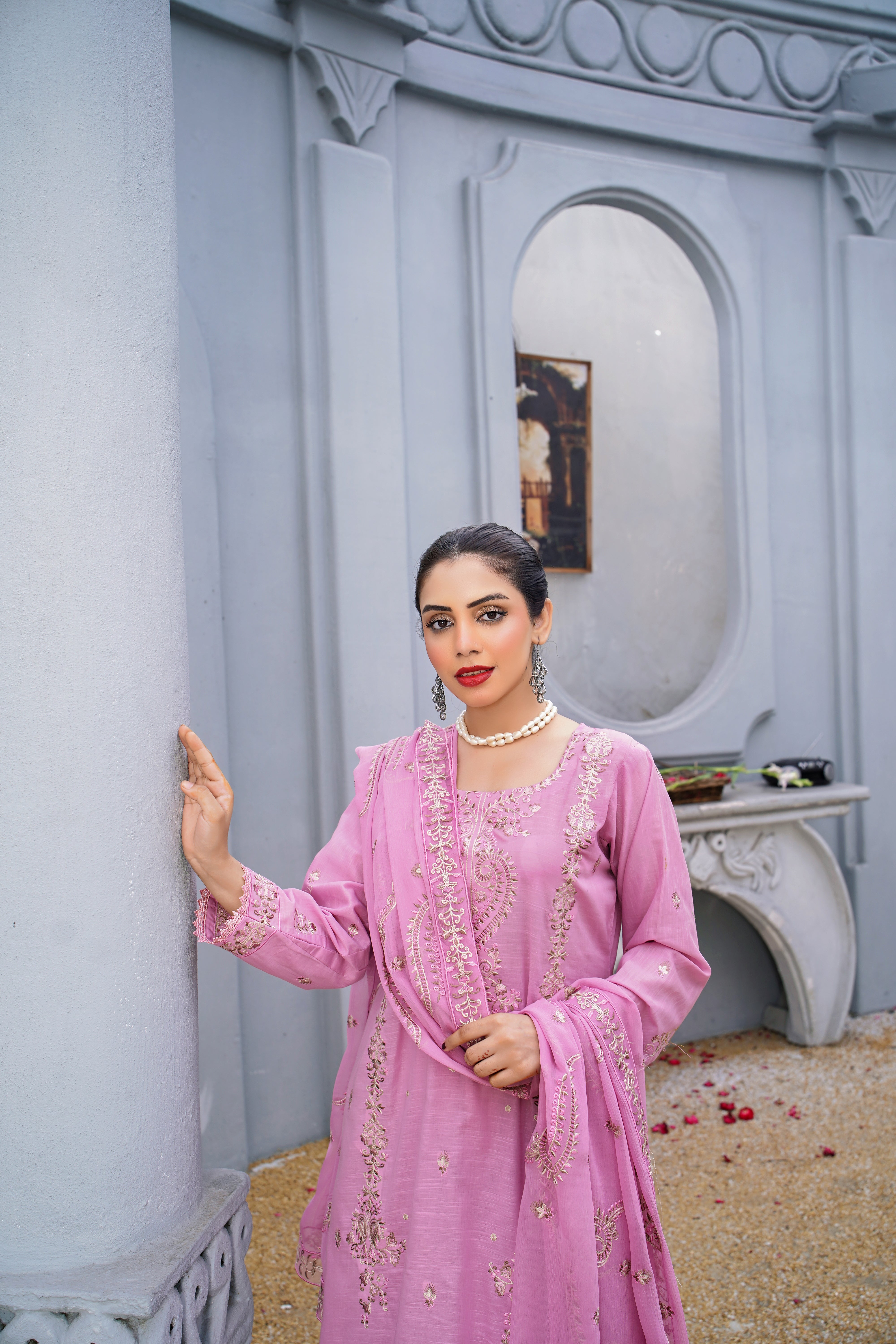 3 PIECE- EMBROIDERED SLUB LAWN SUIT (unstitched)